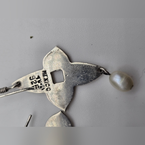 Sterling Silver Pearl Dangle Earrings - Picture 8 of 10